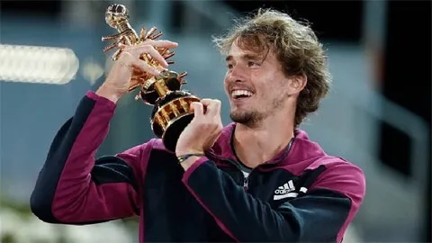 Madrid Masters 2021: Đánh bại Berettini, Zverev lần thứ hai lên ngôi vô địch