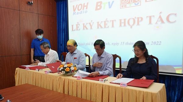VOH ký kết hợp tác với 3 đài phát thanh truyền hình Long An, Đồng Nai và Bình Dương