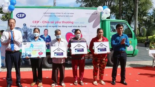 Chuyến xe CEP đến với người lao động khó khăn tại 2 Vĩnh Long và Đồng Tháp