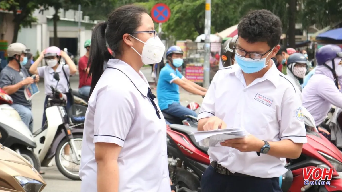 Bộ GD-ĐT đề xuất cấm mang máy ghi âm, ghi hình vào phòng thi