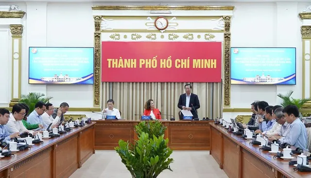 Chủ tịch Phan Văn Mãi: Thành lập trung tâm chuyển đổi số TP trong 6 tháng đầu năm 2023