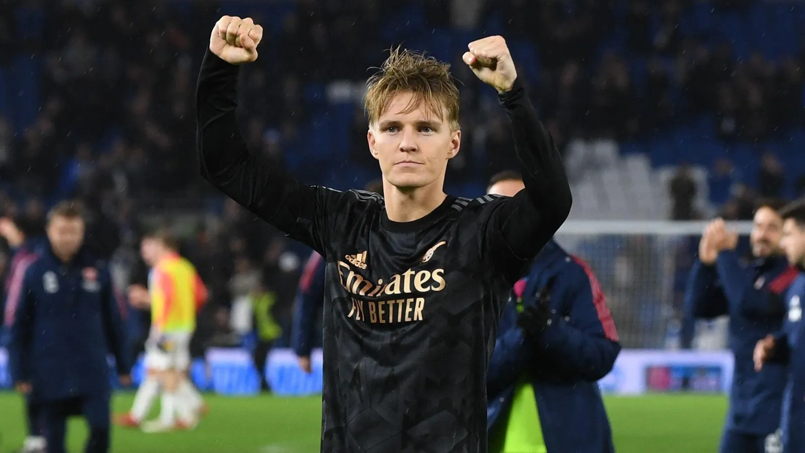 Odegaard có câu trả lời cho PSG