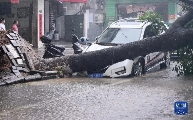 Trung Quốc nâng mức ứng phó với bão Doksuri lên cấp cao nhất