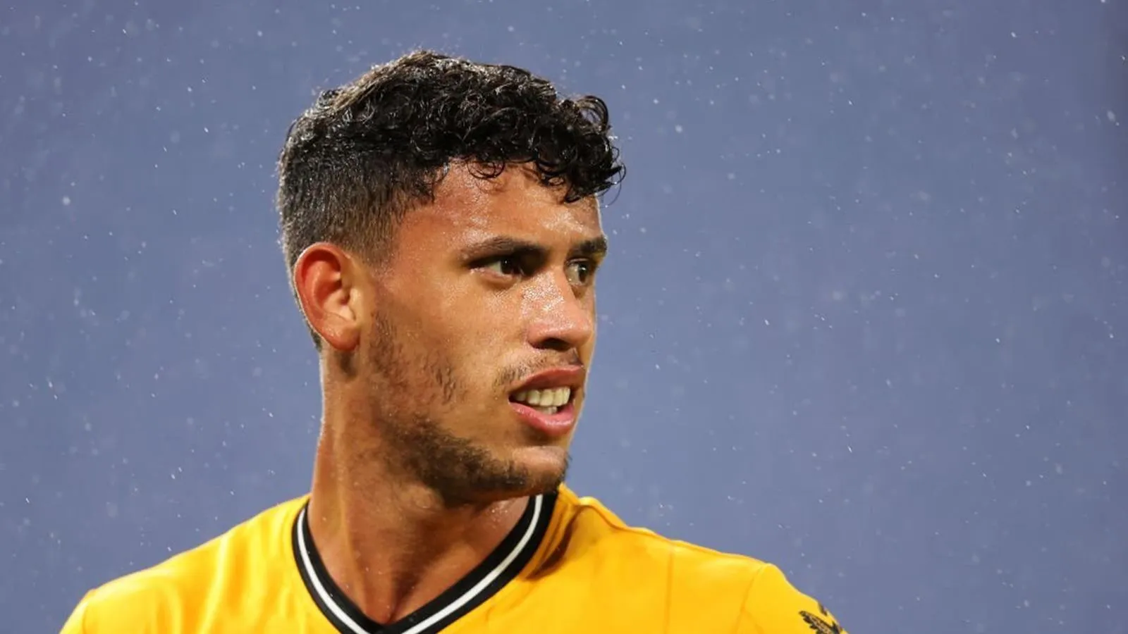 Matheus Nunes làm loạn để tới Man City, nhận án phạt nặng từ Wolves