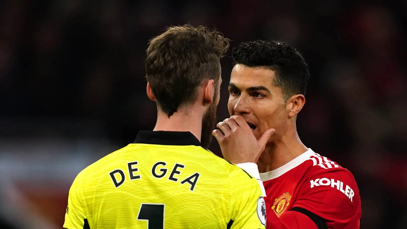 Ronaldo khuyên nhưng không nghe, De Gea đối diện tương lai đen tối