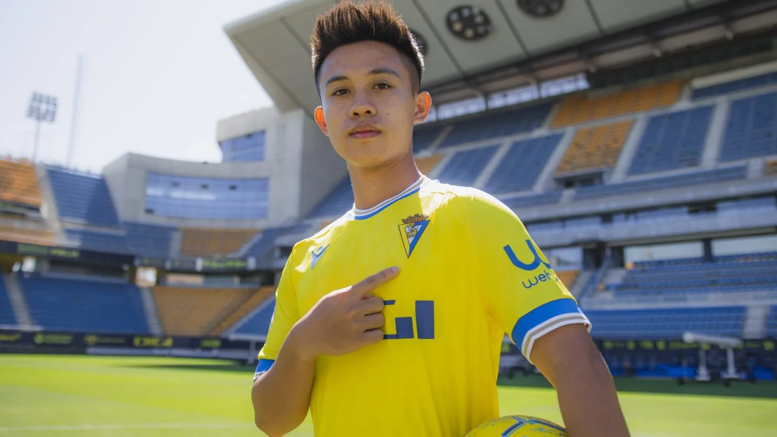 CHÍNH THỨC: Cựu cầu thủ HAGL ra mắt đội bóng xếp hạng 9 La Liga