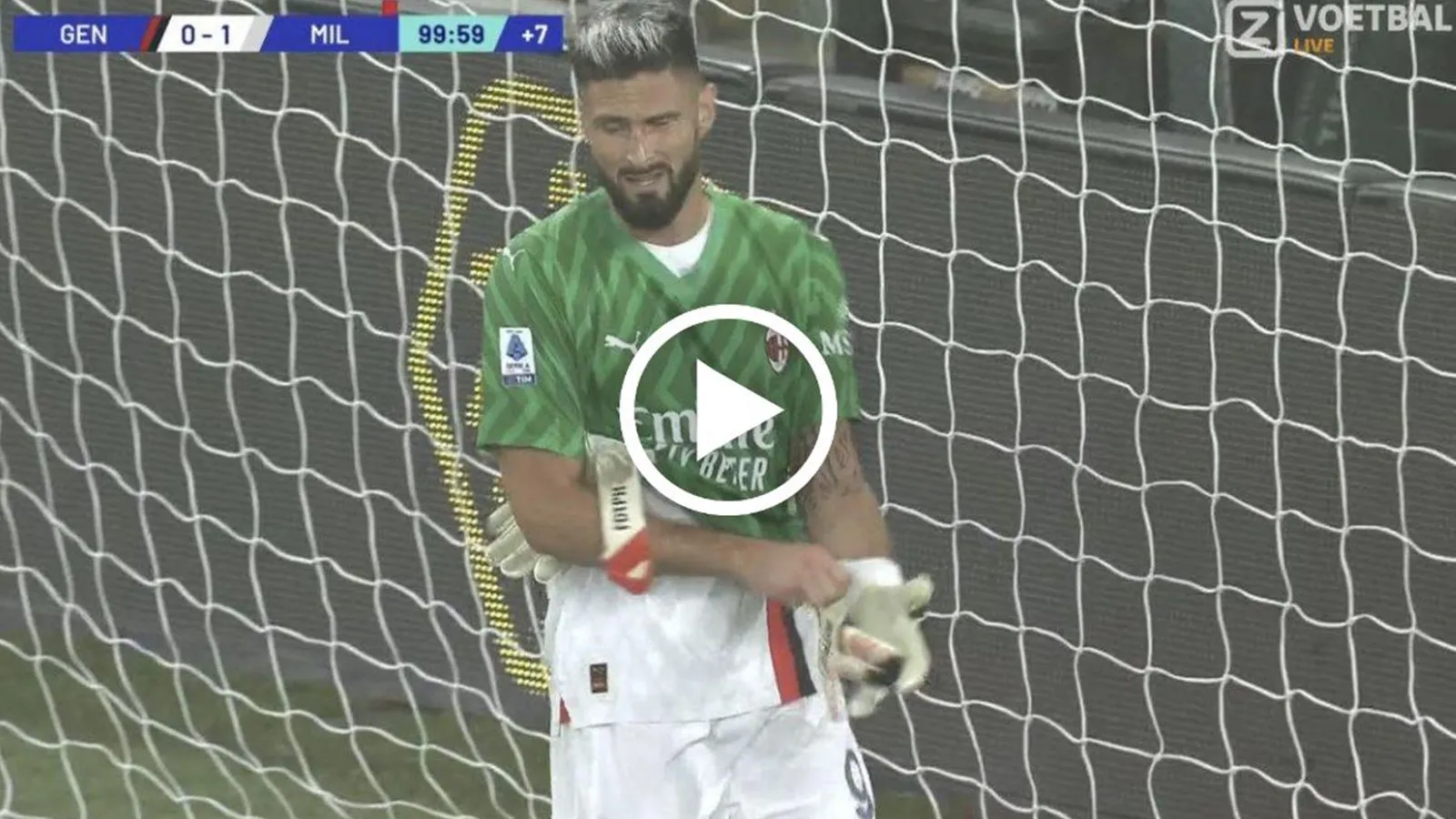 VIDEO: Điên rồ người cũ Chelsea làm thủ môn bất đắc dĩ, cứu thua phút bù giờ giúp AC Milan lên đỉnh Serie A