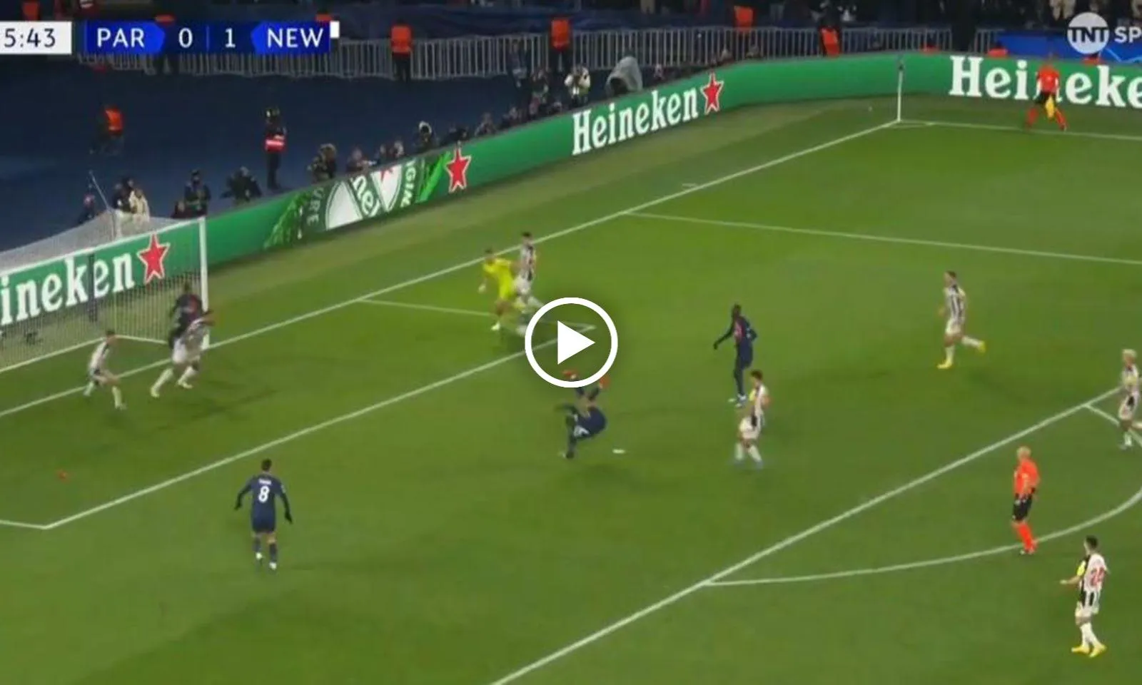 HÀI HƯỚC: Mbappe học Garnacho bất thành, lỡ cơ hội ghi bàn khiến CĐV phì cười