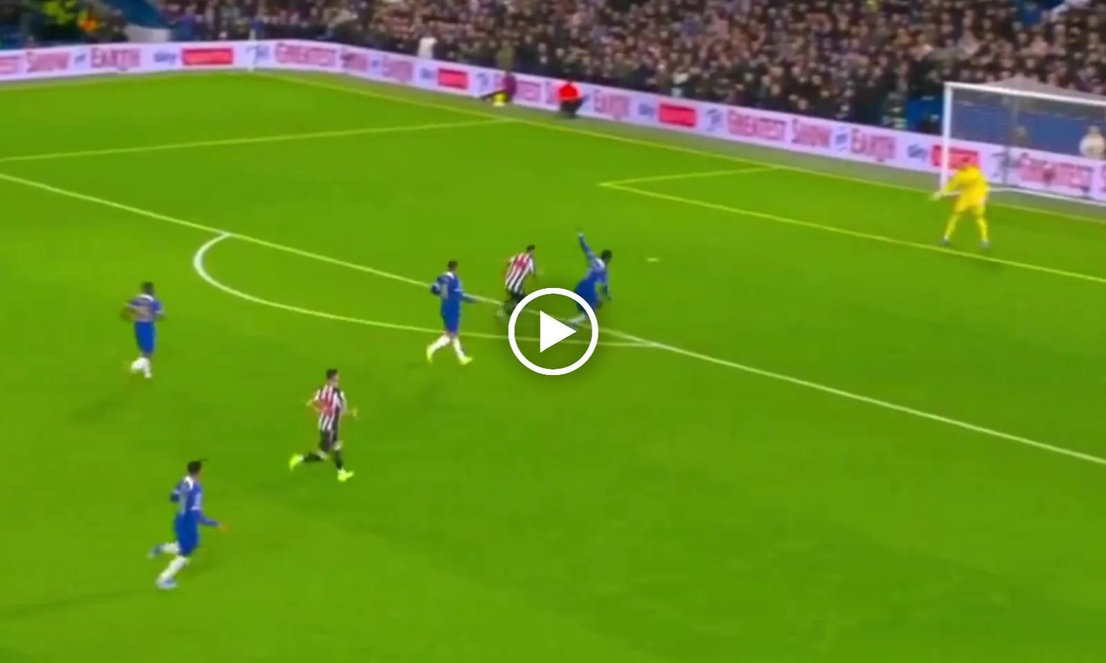 VIDEO: Sao Chelsea phòng ngự như gã hề, ngày rời Stamford Bridge không còn xa