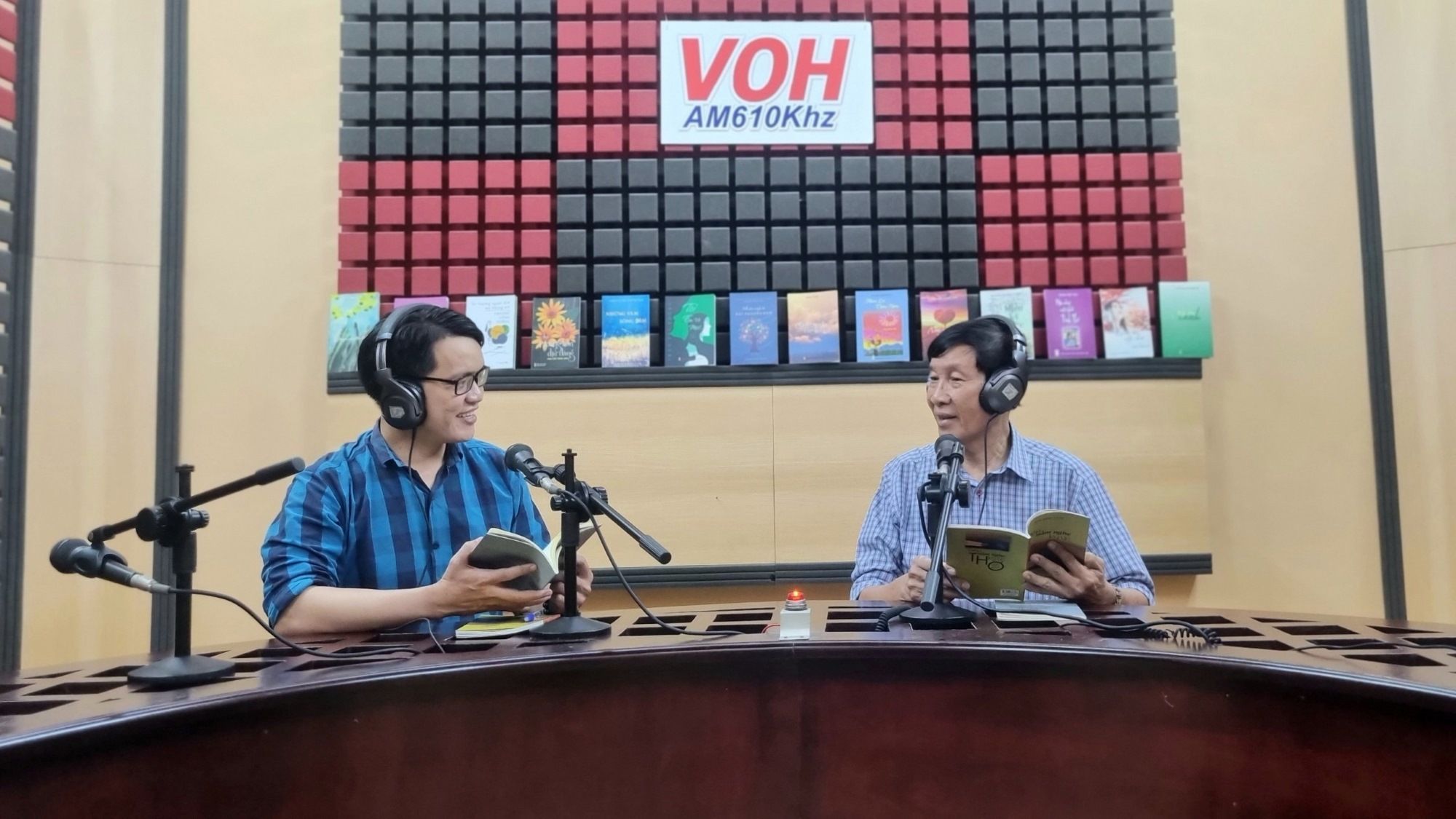 Những miền thương trong thơ PGS.TS, Nhà giáo Ưu tú Ngô Minh Oanh