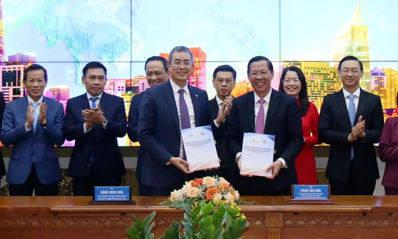 TPHCM và Vietnam Airlines ký kết hợp tác chiến lược toàn diện 2023-2028