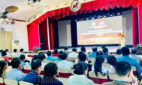 Bồi dưỡng nghiệp vụ cho cán bộ công đoàn cơ sở