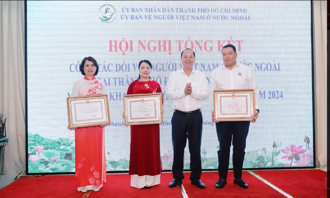  Phát huy nguồn lực người Việt Nam ở nước ngoài trong các hoạt động xây dựng và phát triển TPHCM