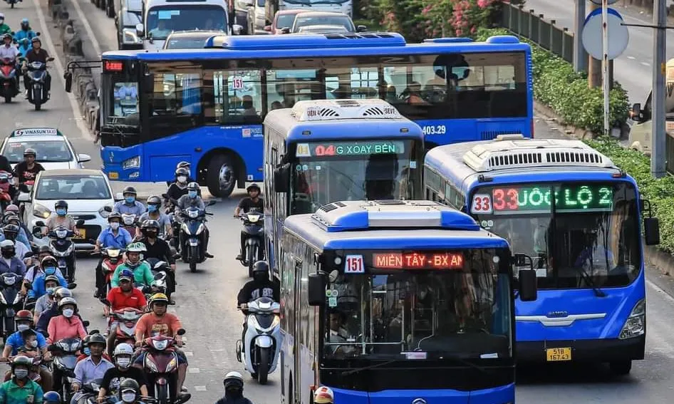 16 tuyến xe buýt của TPHCM được thay phương tiện mới: hành khách phấn khởi!