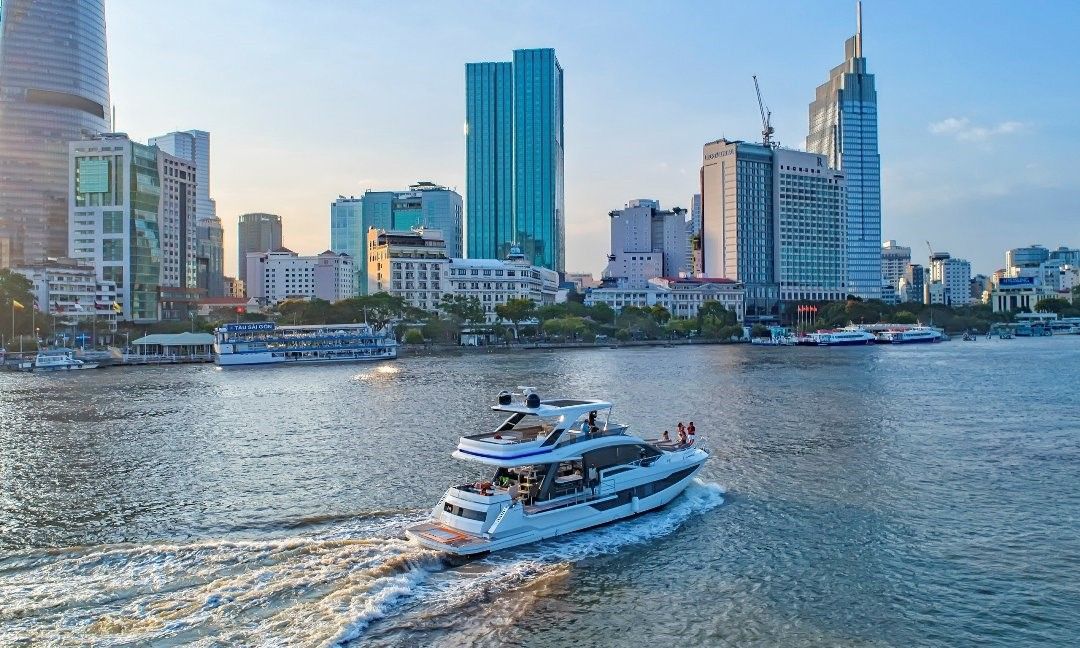 HCMC strengthens waterway tourism development