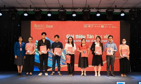 Lễ khai giảng và Mini Talk: “Hoàn thành luận văn và công bố khoa học 2 trong 1”.