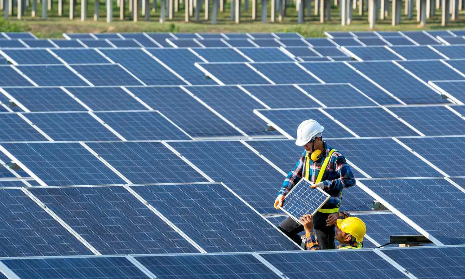 Năng lượng tái tạo phát triển nhanh, vượt 30% nguồn cung điện của thế giới