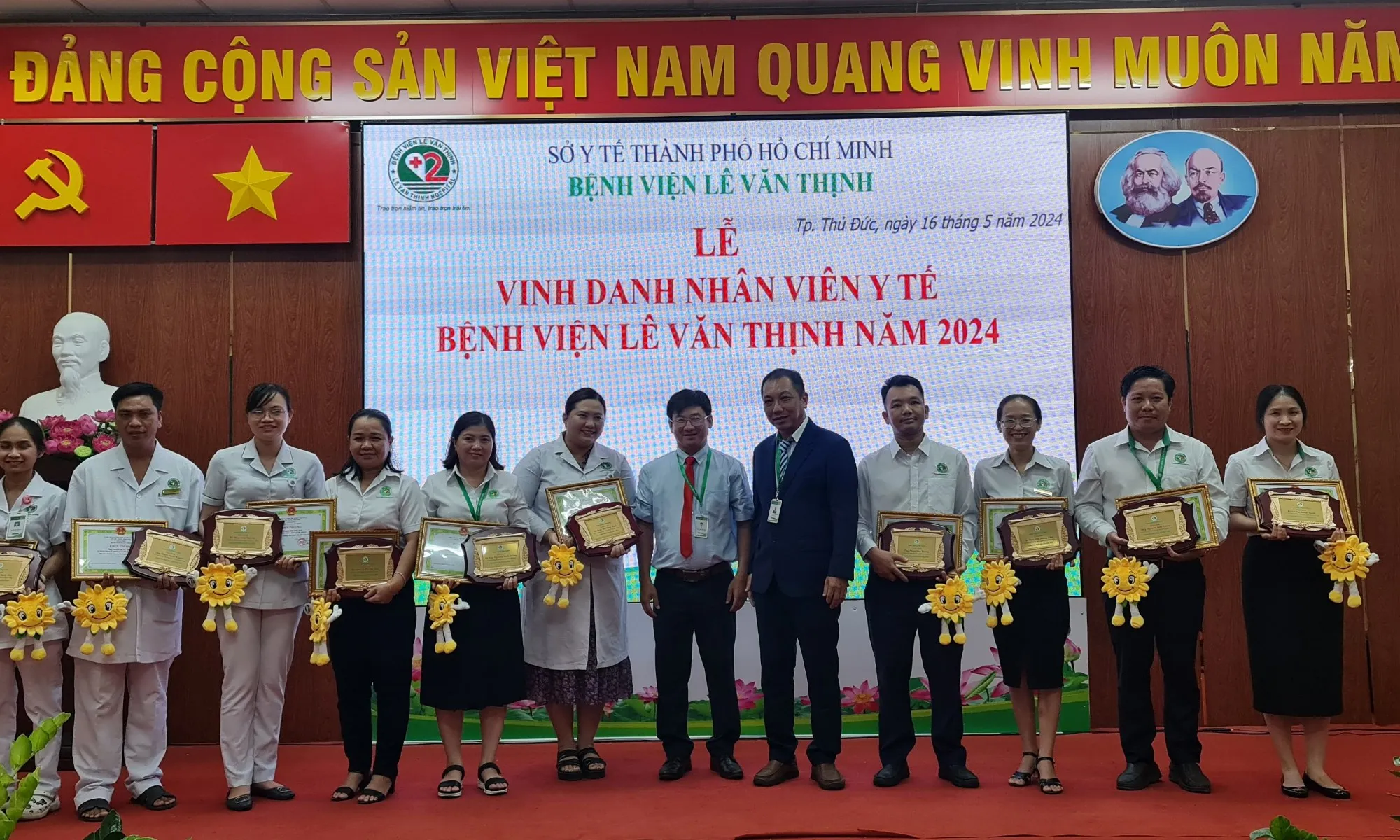 Bệnh viện Lê Văn Thịnh vinh danh 51 nhân viên y tế tiêu biểu