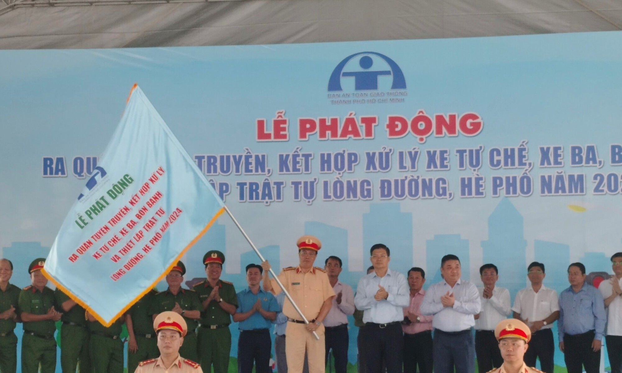 TPHCM đẩy mạnh xử lý triệt để các xe “độ tự chế” gây mất an toàn giao.
