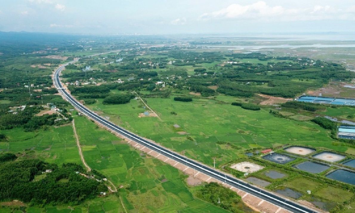 Tăng tốc thi công cao tốc Bắc - Nam trước mùa mưa bão