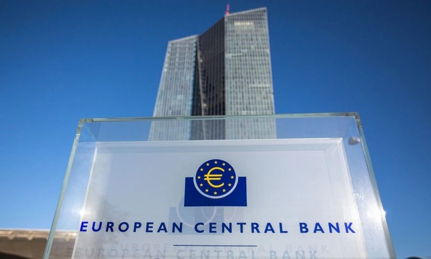 ECB quyết định giữ nguyên lãi suất