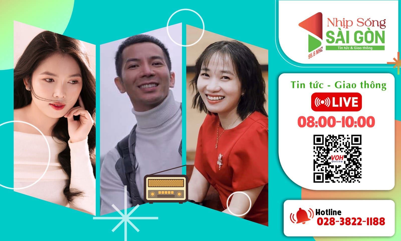 Quán phở 'treo' giữa phố cổ Hà Nội