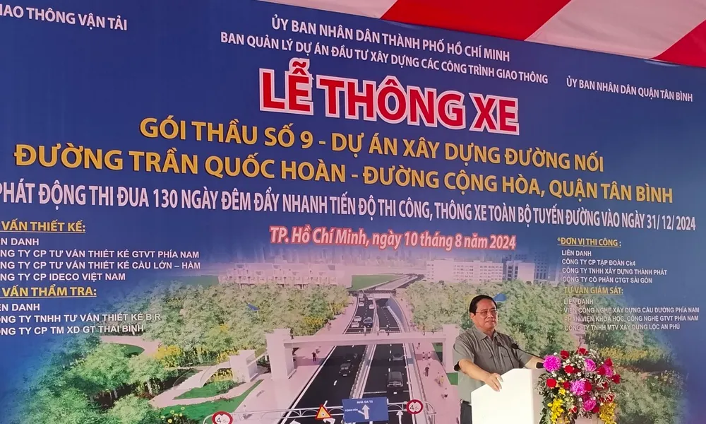 Hầm chui thuộc dự án đường nối đường Trần Quốc Hoàn - Cộng Hòa đã thông xe.