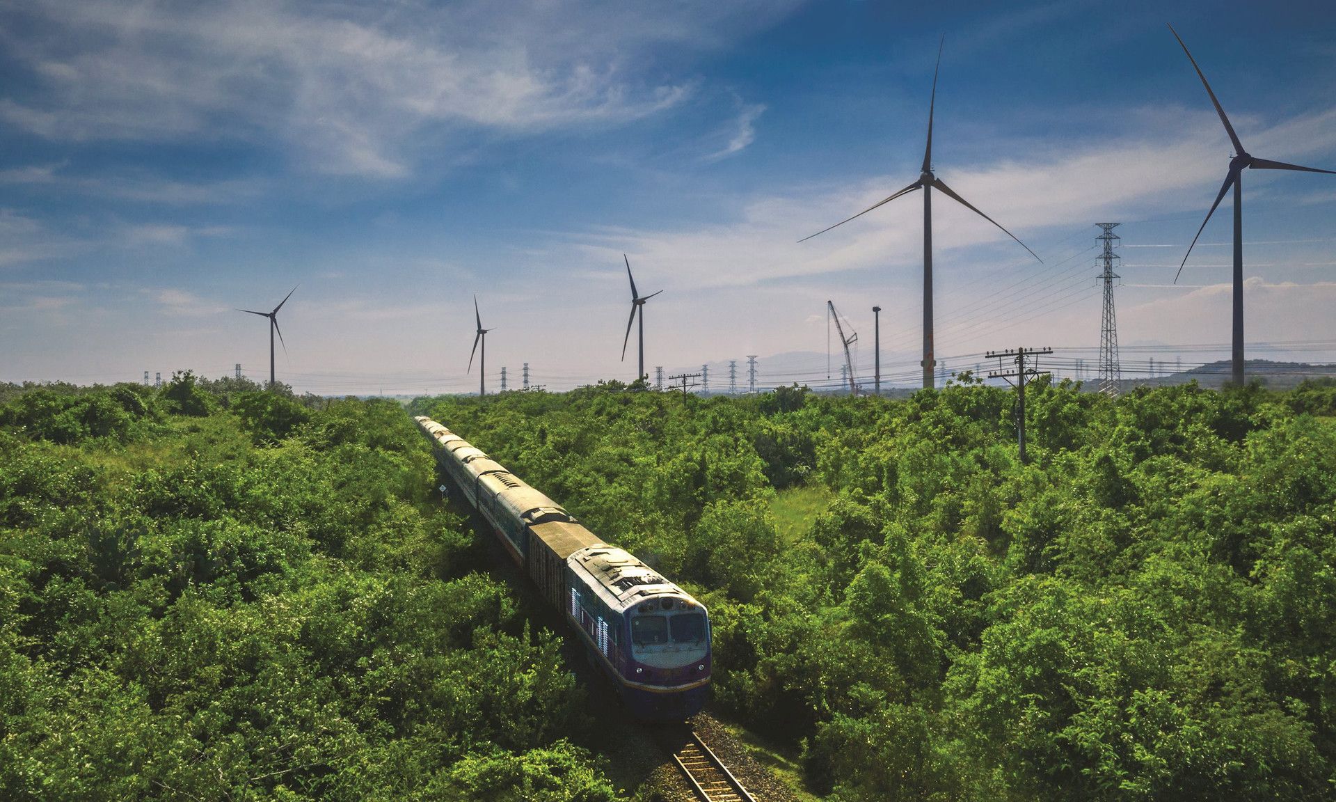 Enhancing social investment in the southern railway network is crucial for reducing logistics costs