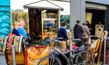 Tìm hiểu về chợ trời ở Paris 