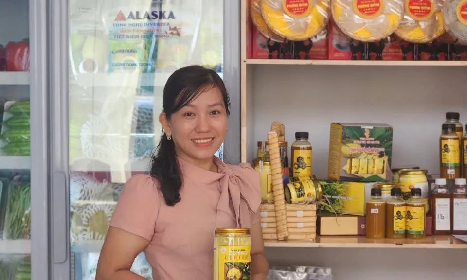 Khởi nghiệp ứng dụng vi sinh và rác tại địa phương để chế biến các sản phẩm chăm sóc sức khỏe.