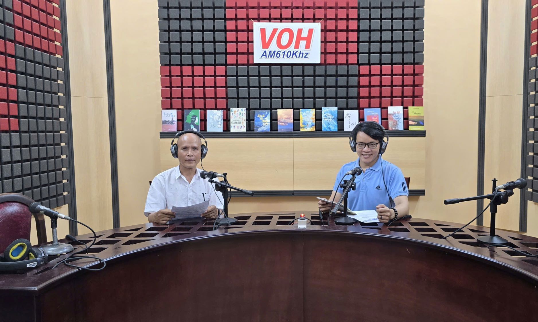 Nguyễn Thánh Ngã viết thơ cho thiếu nhi vùng cao