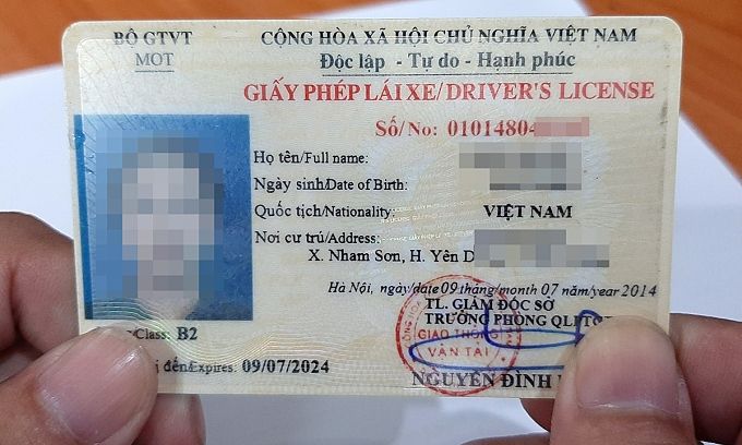 Người lái xe ô tô sẽ phải kiểm tra lý thuyết và mô phỏng để phục hồi điểm trừ vi phạm