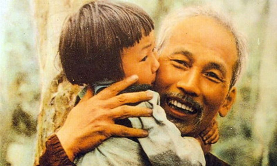 Bác Hồ và thiếu nhi