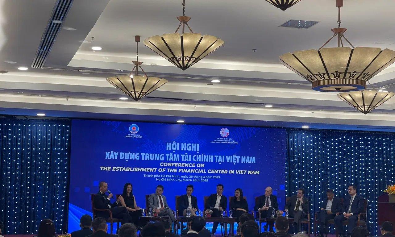 TPHCM trước cơ hội vàng xây dựng trung tâm tài chính 