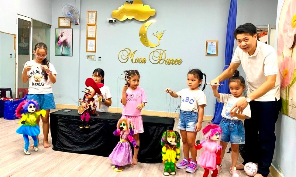 Gặp gỡ Nghệ sĩ Trần Được – người đang nỗ lực lan tỏa nghệ thuật múa rối dây đến với thiếu nhi
