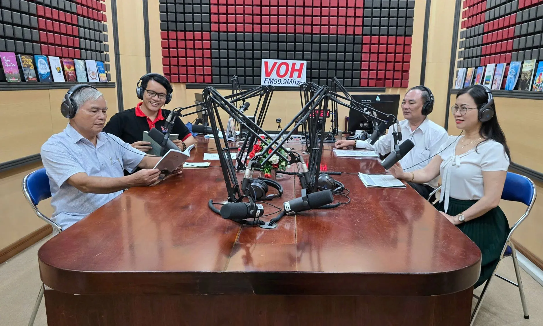 Những dòng thơ vui Vươn Thẳng (Nguyễn Văn Thưởng)