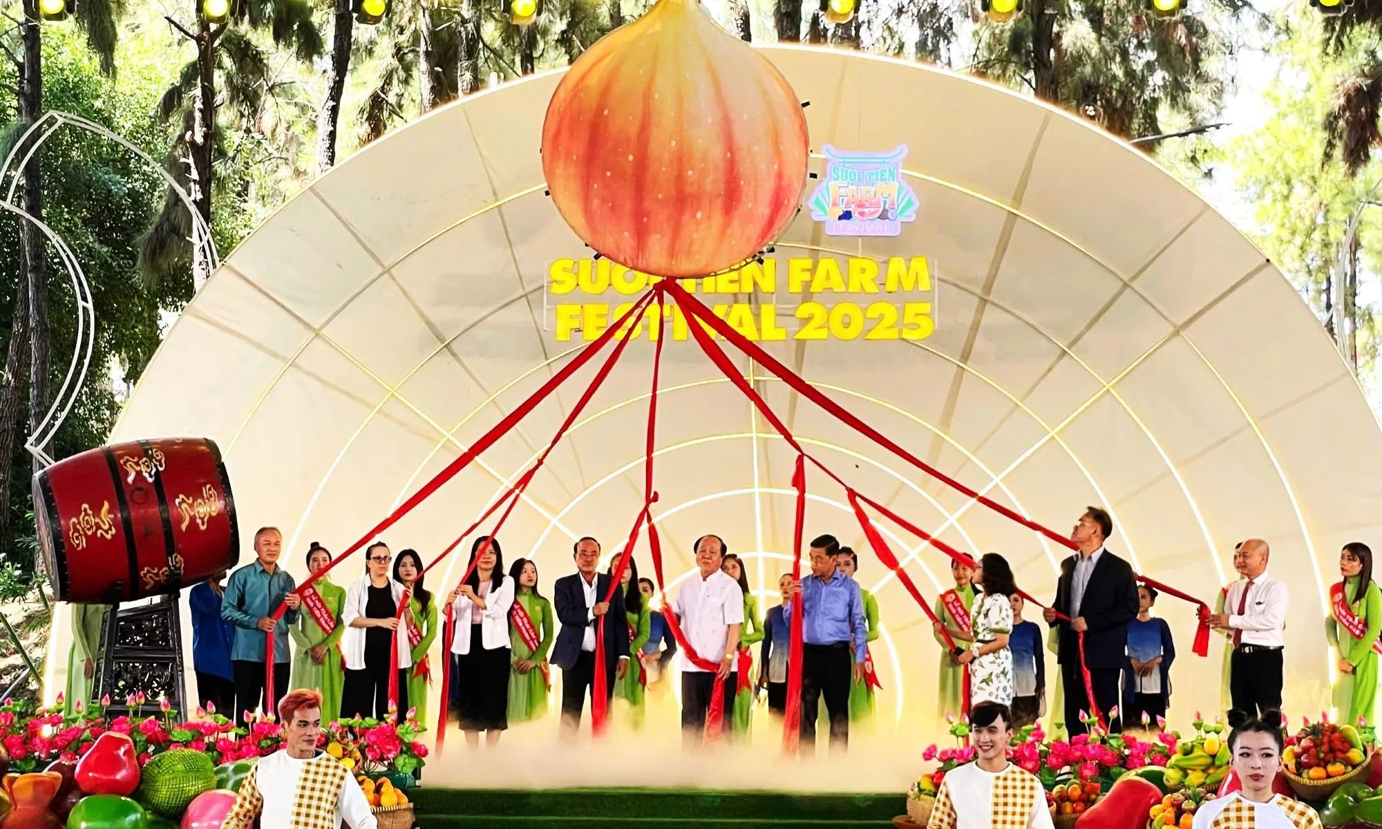 Chính thức khai mạc Lễ hội Trái cây Nam Bộ lần thứ 21 - Suối Tiên Farm Festival 2025