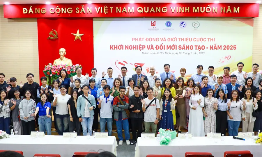 Tìm kiếm ý tưởng sáng tạo trong lĩnh vực pháp luật, văn hóa và kiến trúc