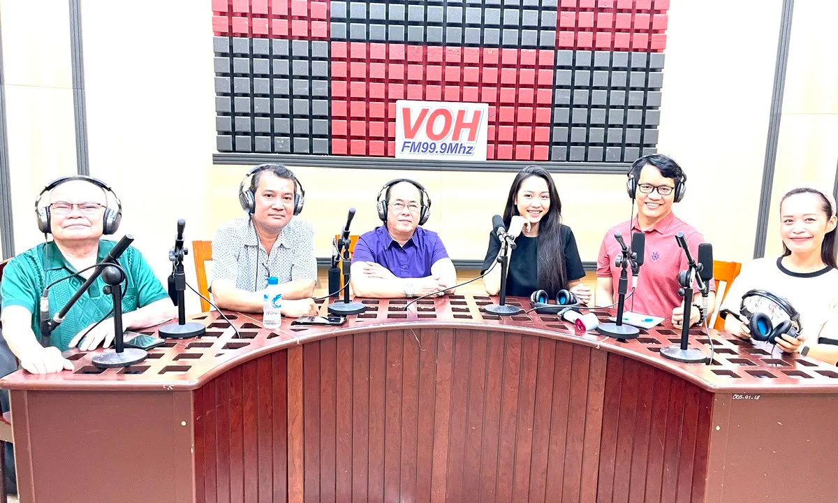 Biện Thuy - Từ quán quân bông lúa vàng đến các vai diễn trên các sân khấu lớn