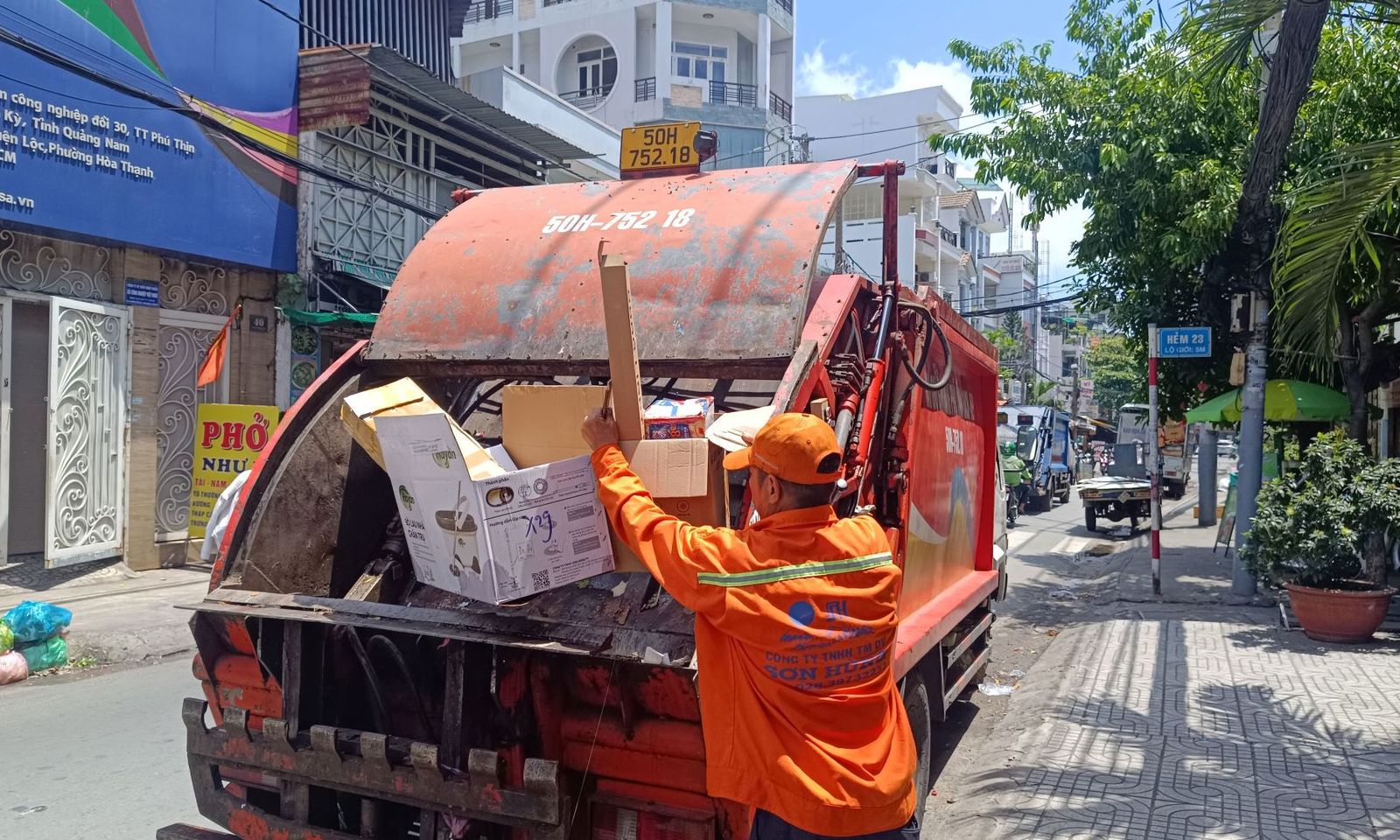 TPHCM chờ hướng dẫn triển khai việc tính phí thu gom rác dựa trên khối lượng