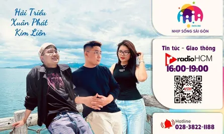 “Chuyện nhà bé thôi, con đừng về”