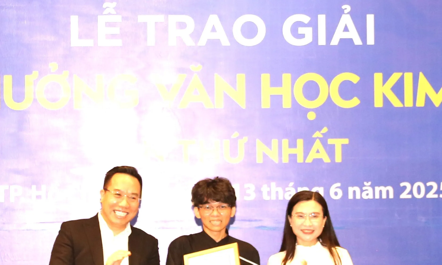 Giải thưởng Văn học Kim Đồng lần thứ nhất - Giai Du 