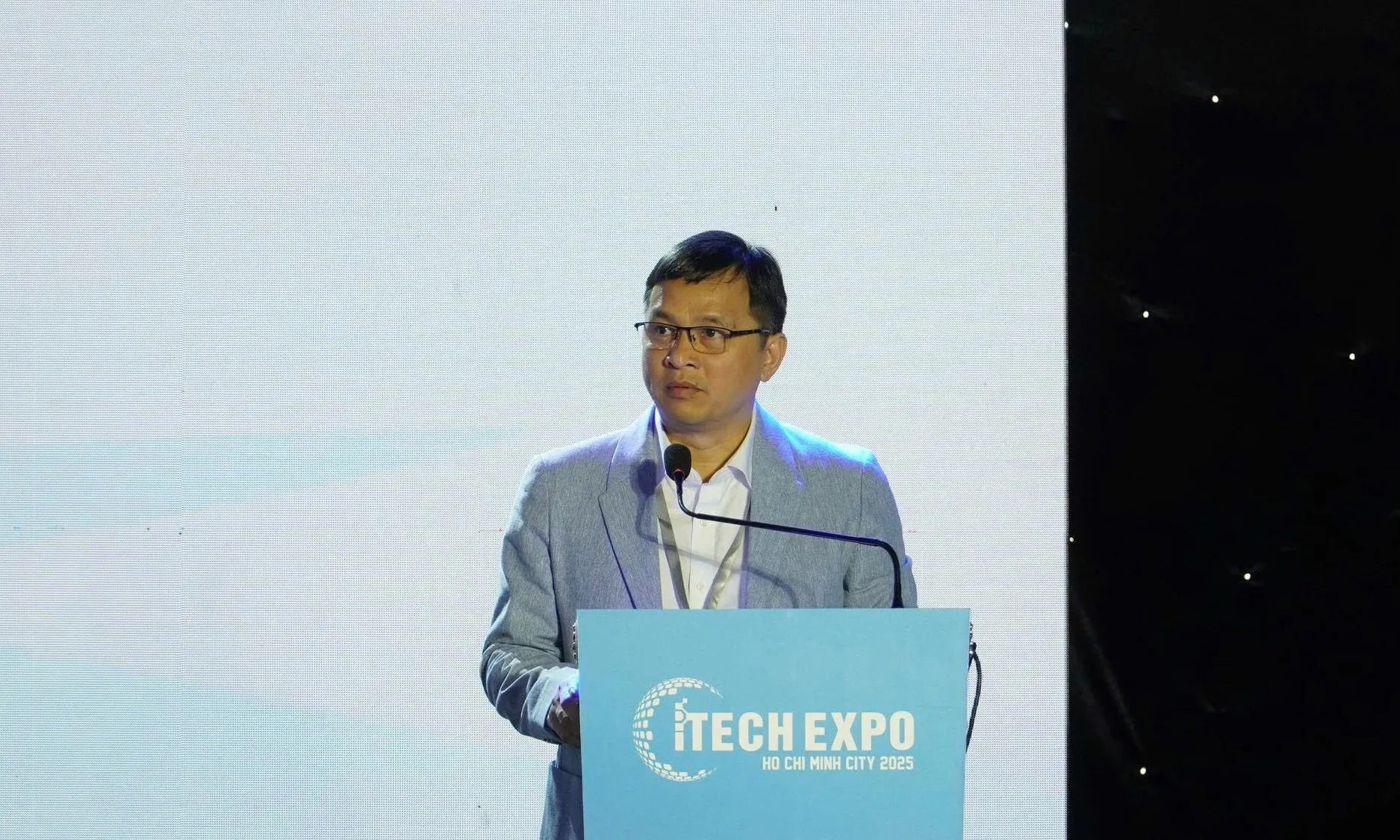 AI và An ninh mạng - Thách thức và Cơ hội trong Chuyển đổi số