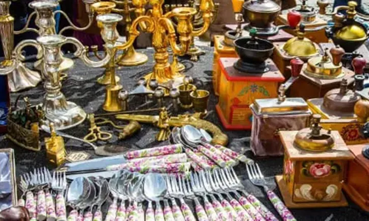 Nhắc lại kiến thức về chợ trời ở Paris 