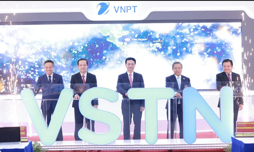 VNPT tiên phong làm chủ hạ tầng kết nối từ mặt đất đến không gian