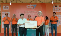 'Caravan Lan Tỏa Yêu Thương lần 7' trao 1500 phần qua cho trẻ em khó khăn ở Đồng Tháp và An Giang