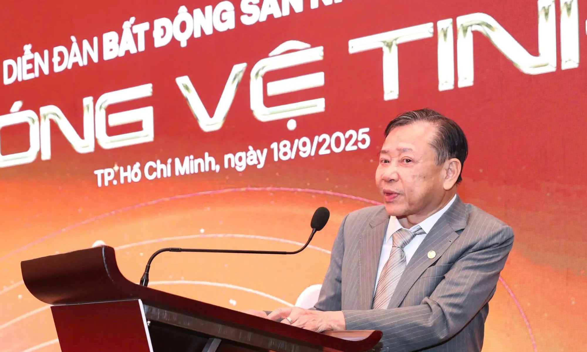 Cần xây dựng đô thị vệ tinh 