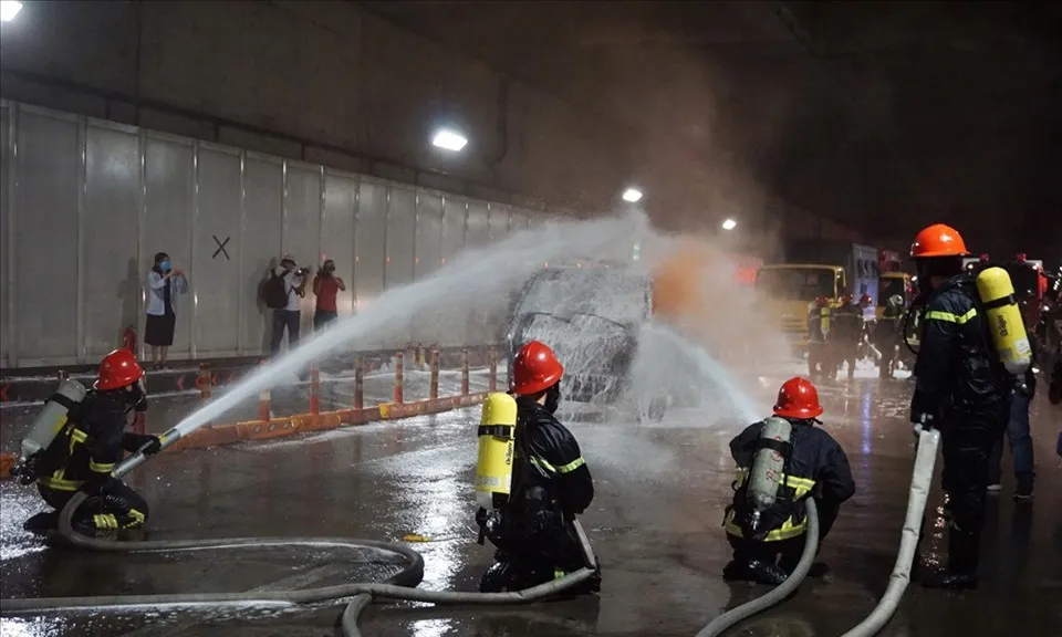 Diễn tập chữa cháy, cứu nạn cứu hộ Đường hầm vượt sông Sài Gòn