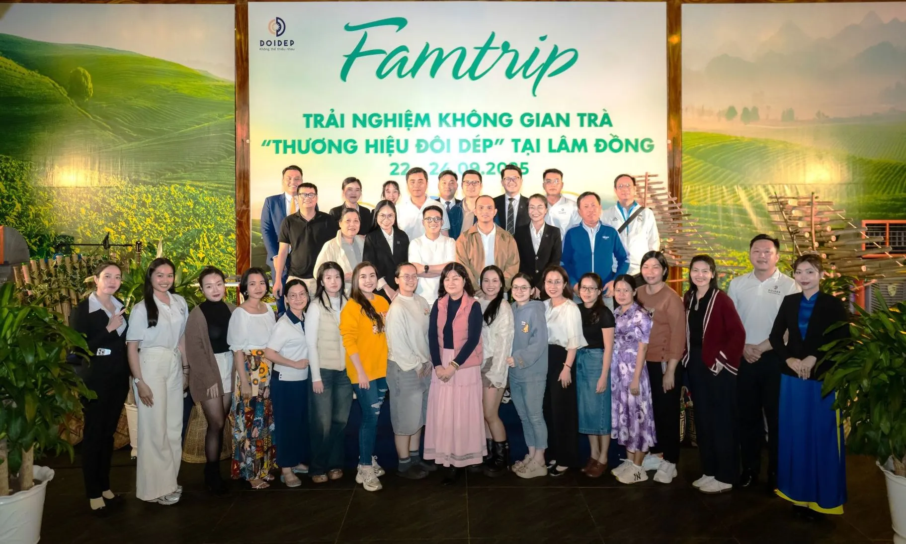 Du lịch TPHCM cùng Hệ sinh thái Đôi Dép nâng tầm Trà Việt