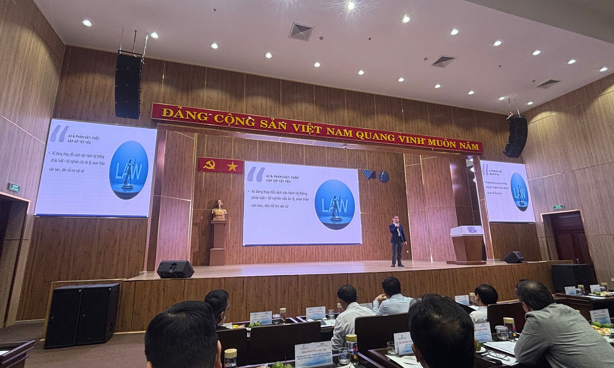 Kinh nghiệm quốc tế và một số gợi mở cho Việt Nam áp dụng AI cho ngành luật